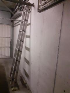 Location : echelle Location : echelle