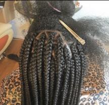 Service : coiffure afro Service : coiffure afro