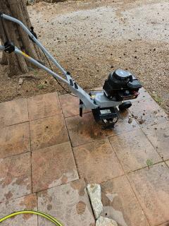 Location : motobineuse Location : motobineuse