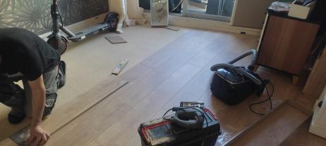 Service : montage de meubles Service : montage de meubles