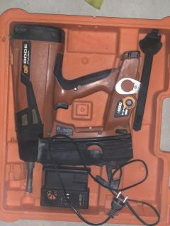 Location : cloueuse Location : cloueuse