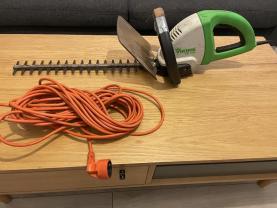 Location : taille haie Location : taille haie