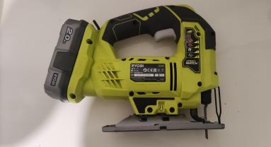 Location : scie sauteuse Location : scie sauteuse