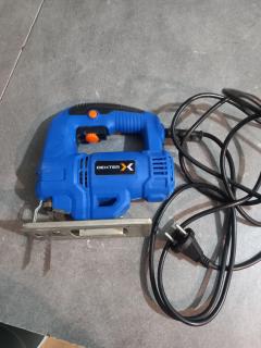 Location : scie sauteuse Location : scie sauteuse