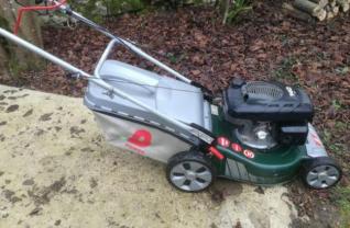 Location : tondeuse Location : tondeuse