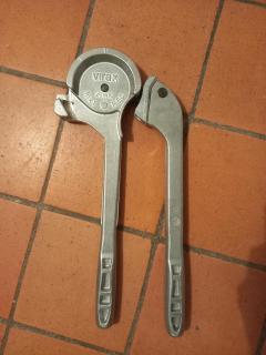 Location : cintreuse Location : cintreuse