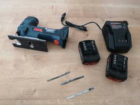 Location : scie sauteuse Location : scie sauteuse