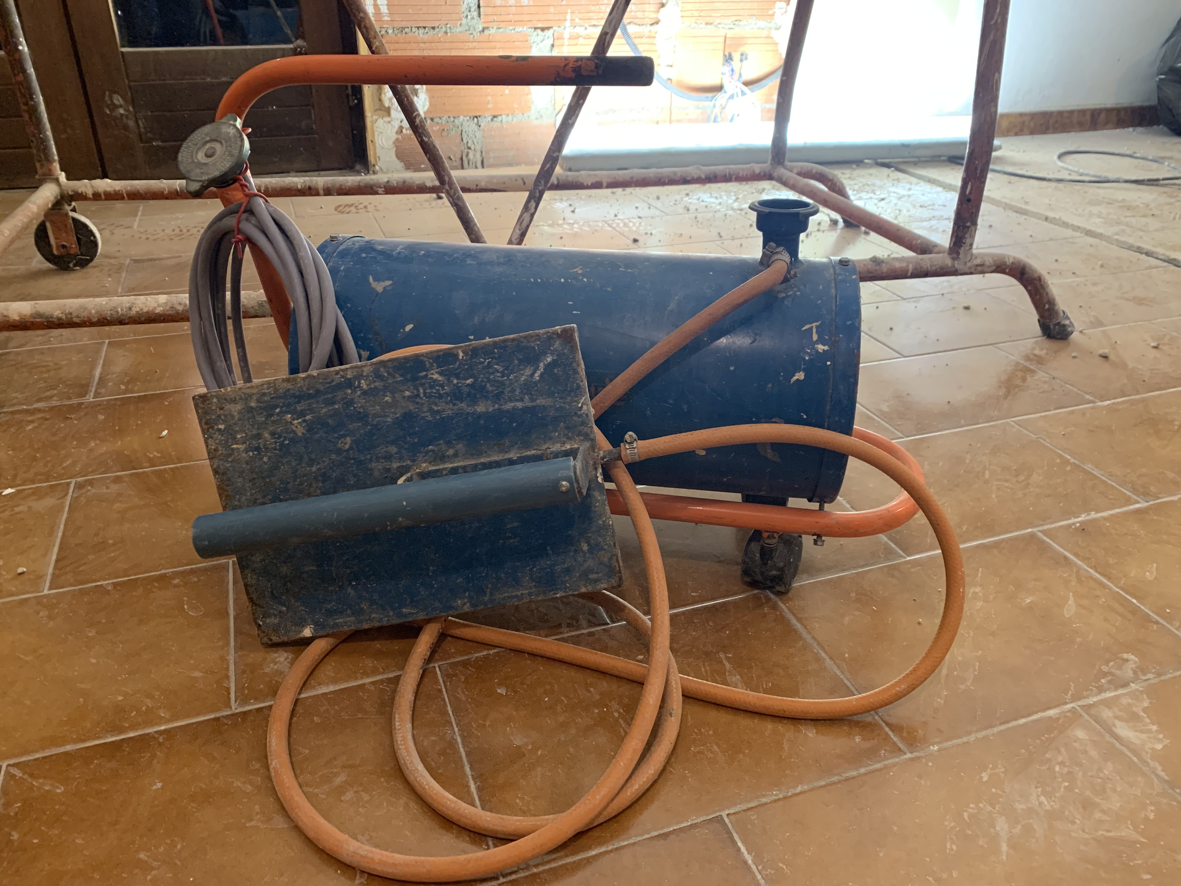 Location decolleuse de papier peint 34 entre particuliers