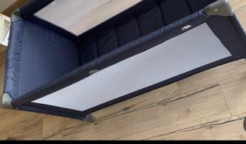 Location : lit parapluie Location : lit parapluie