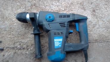 Location : perforateur Location : perforateur