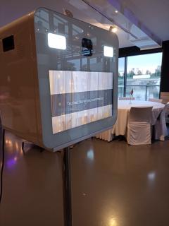 Location : appareil photo polaroid Location : appareil photo polaroid