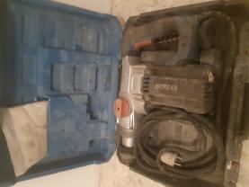 Location : perforateur Location : perforateur