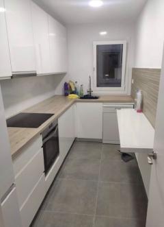 Service : pose de cuisine Service : pose de cuisine