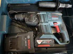 Location : perforateur Location : perforateur