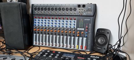 Location table de mixage USB BT MP3 pour vos soirées dansantes en