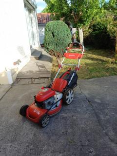 Location : tondeuse Location : tondeuse