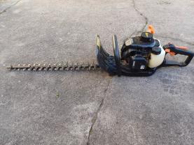 Location : taille haie Location : taille haie