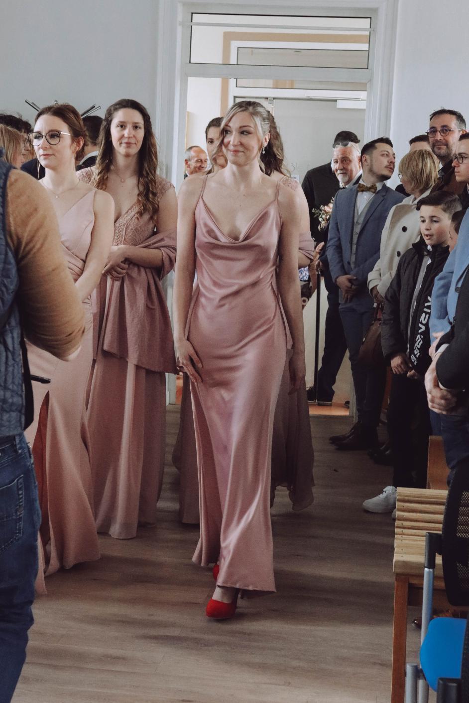 Location robe de soiree 80 entre particuliers