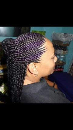 Service : tresses africaines Service : tresses africaines