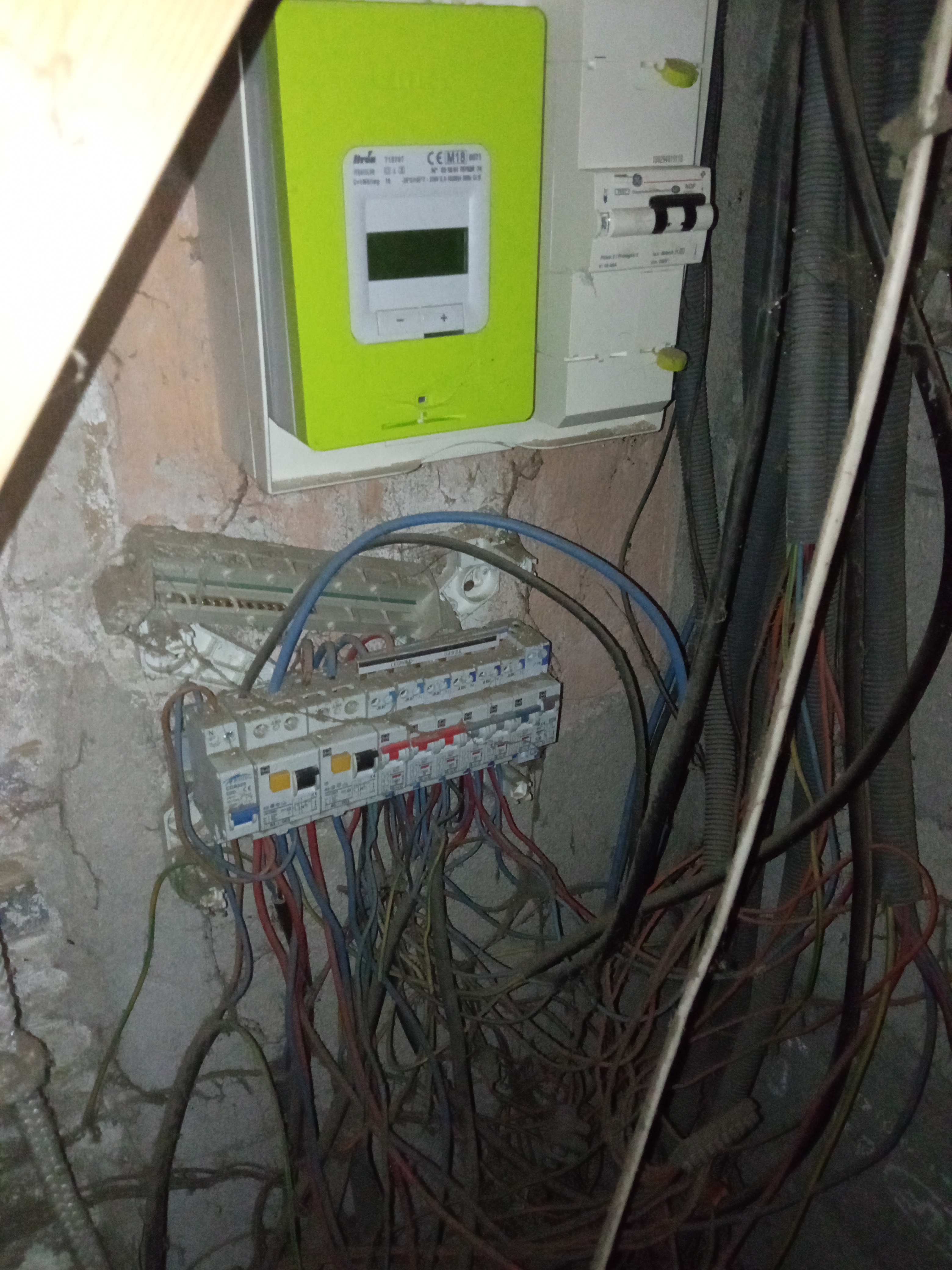 Service electricien 18 entre particuliers