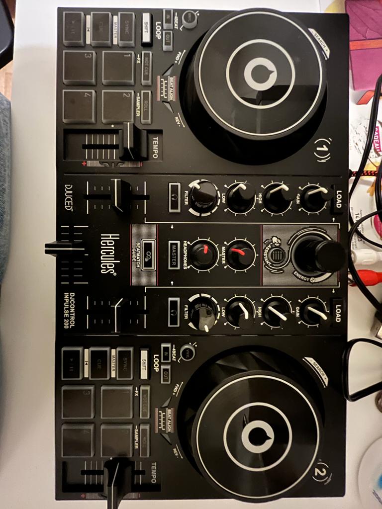Location table de mixage 75 entre particuliers
