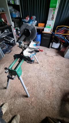 Location : scie a onglet Location : scie a onglet