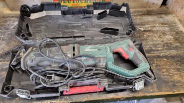 Location : scie sabre Location : scie sabre