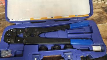 Location : pince a sertir Location : pince a sertir