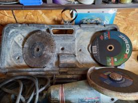 Location : disqueuse Location : disqueuse