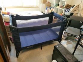 Location : lit parapluie Location : lit parapluie