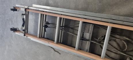 Location : echelle Location : echelle