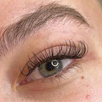 Service : extension de cils Service : extension de cils