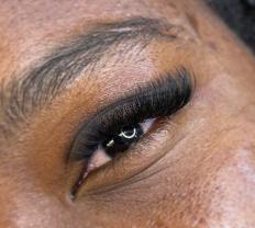 Service : extension de cils Service : extension de cils