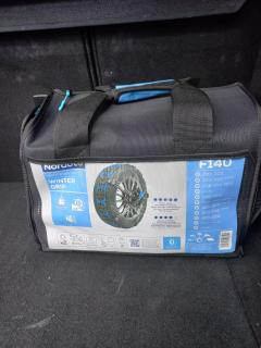 Location : chaine a neige Location : chaine a neige