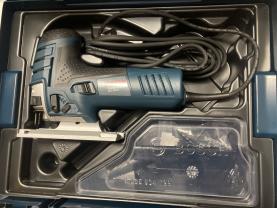 Location : scie sauteuse Location : scie sauteuse