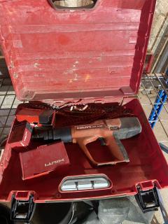 Location : cloueuse Location : cloueuse