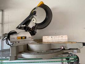 Location : scie a onglet Location : scie a onglet