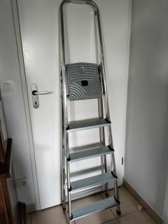 Location : escabeau Location : escabeau