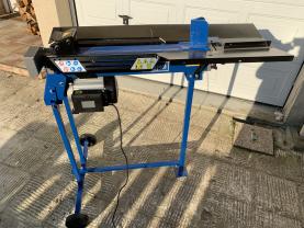 Location : fendeur de buches Location : fendeur de buches