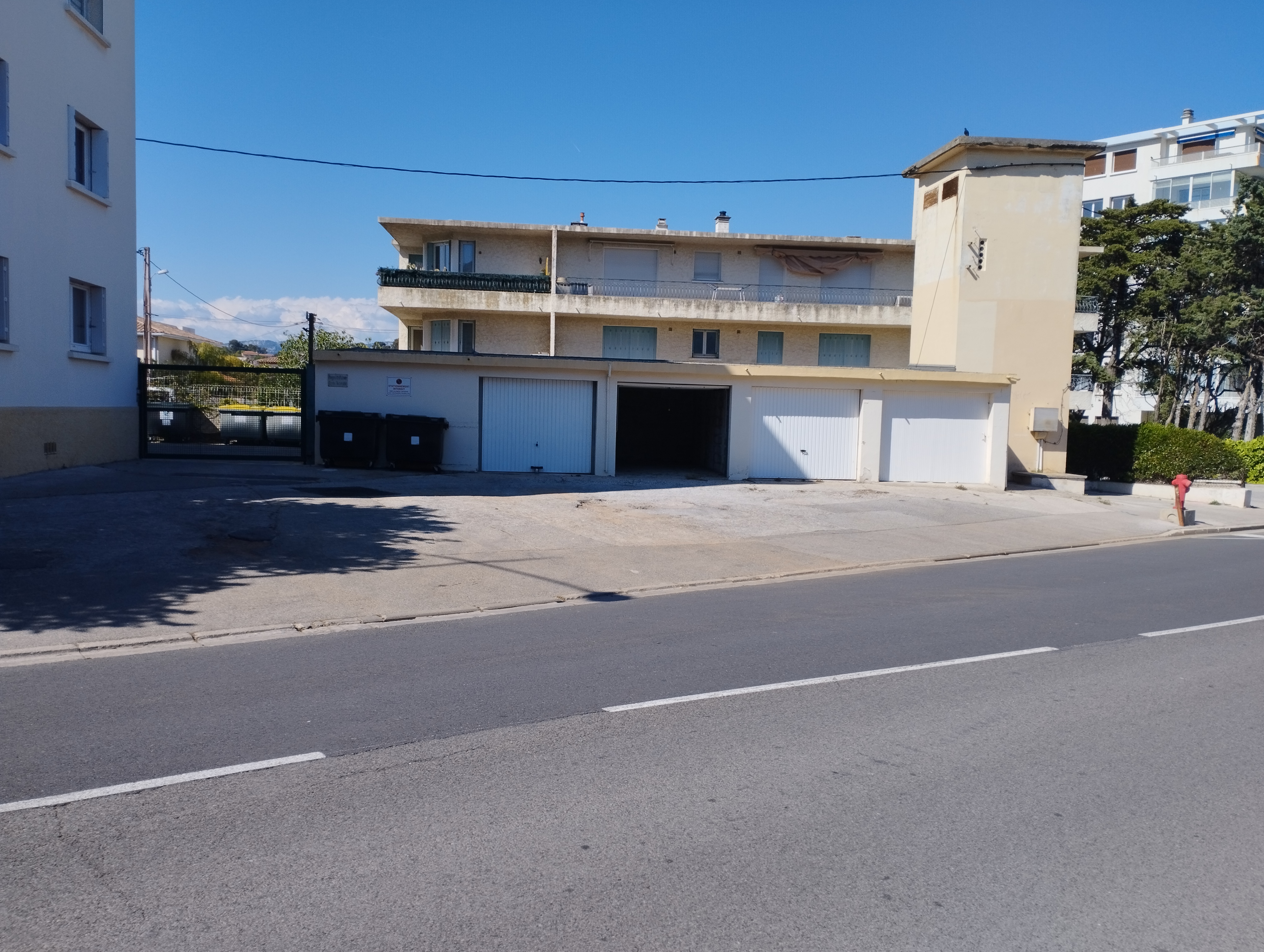 Location stockage en garage 83 entre particuliers