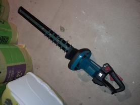 Location : taille haie Location : taille haie