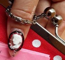 Demander une manucure