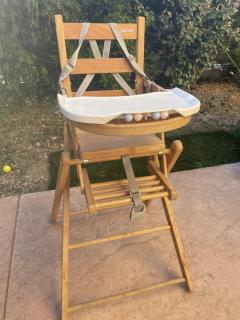 Location : chaise haute Location : chaise haute