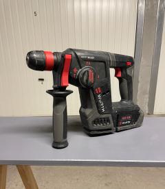 Location : perforateur Location : perforateur