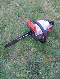 Location : tronconneuse Location : tronconneuse