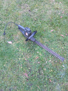 Location : taille haie Location : taille haie