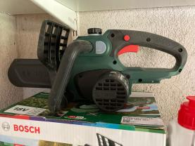 Location : tronconneuse Location : tronconneuse