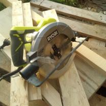 Location : scie circulaire Location : scie circulaire