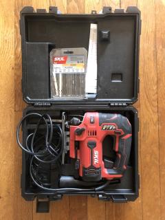 Location : scie sauteuse Location : scie sauteuse