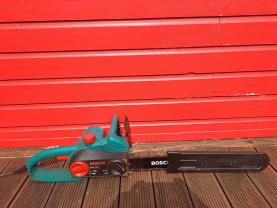 Location : tronconneuse Location : tronconneuse